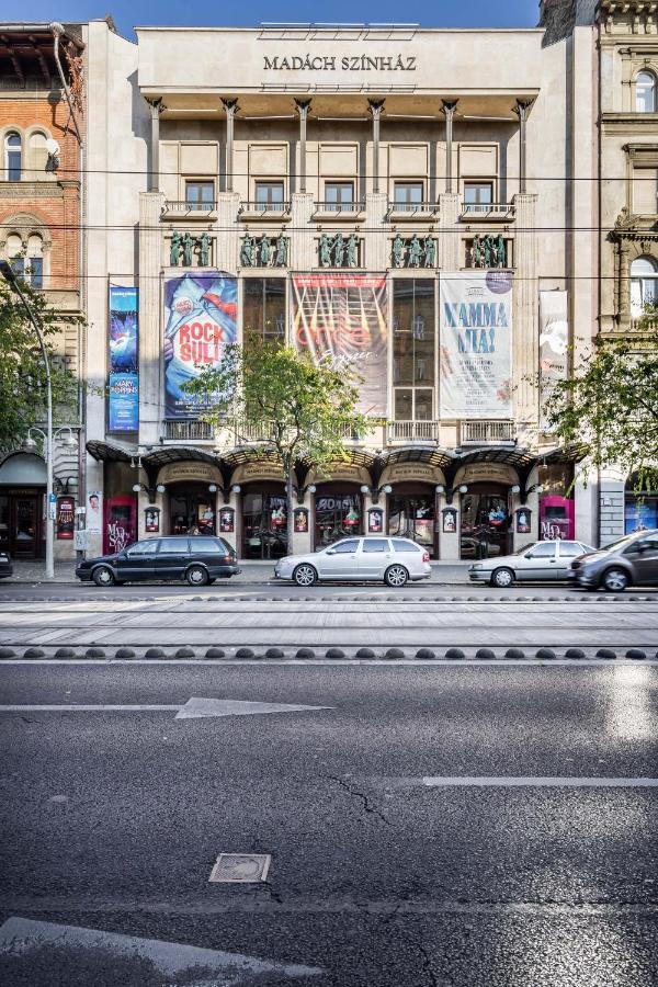 Silver Moon Apartment In The City Center Budapest Exterior photo